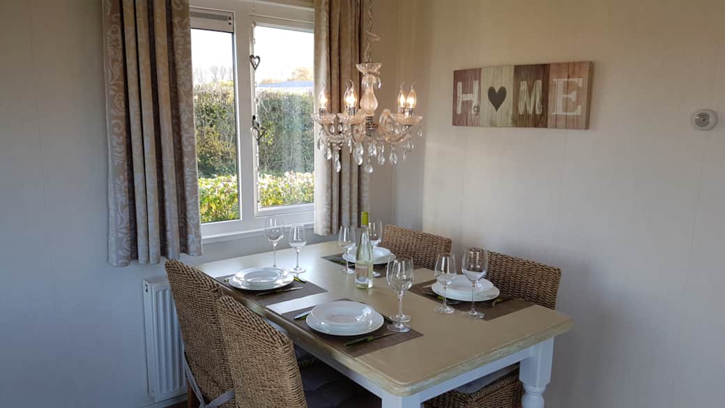 06 Olm eettafel