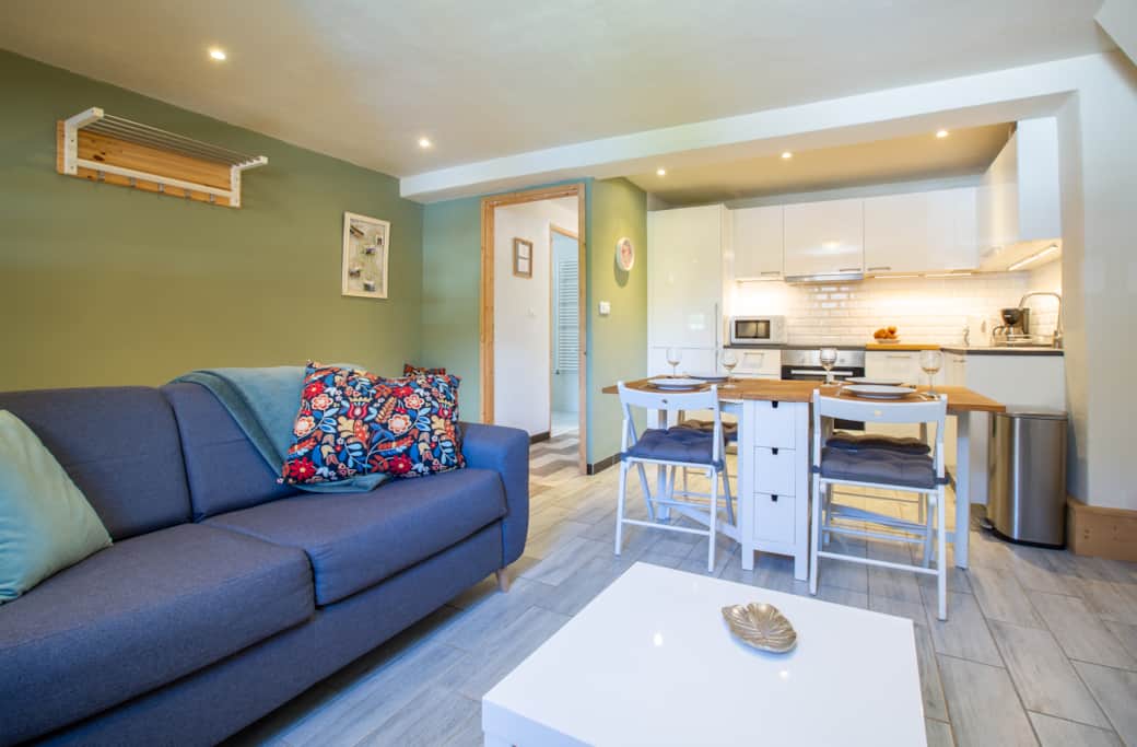 La Moille living room