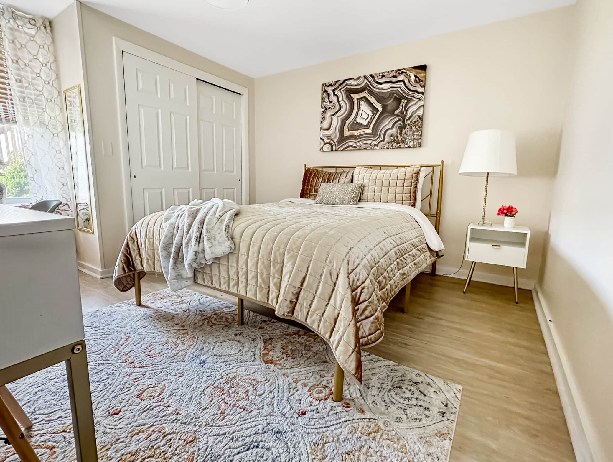 Homey OneBedroom Apartment in Groton