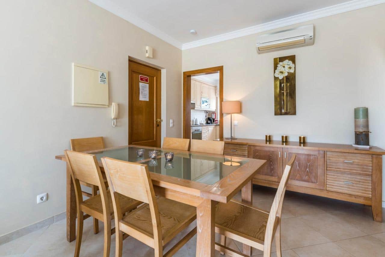 AT01 Dining Area