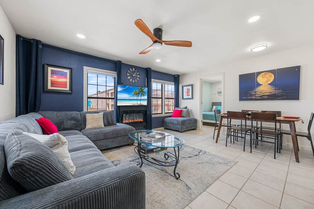 Living and dinning area.
