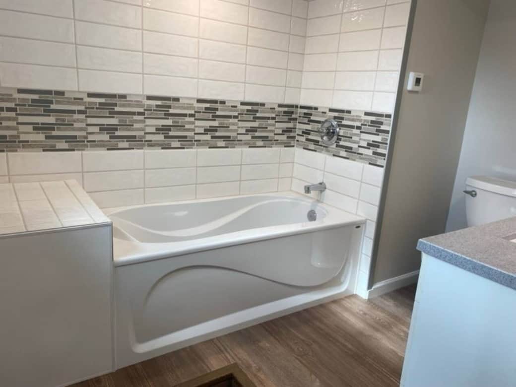 Downstairs bathroom with soaking tub