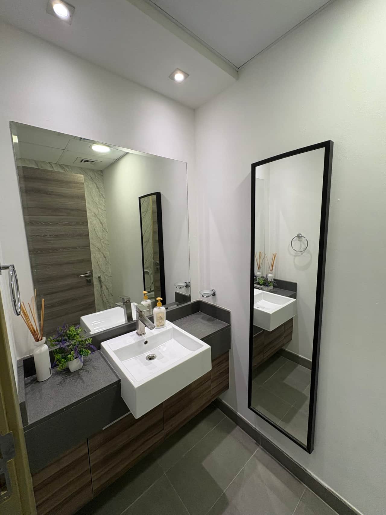 Powder room