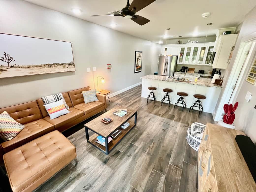 TX Yucca Living with Large couch and XL Flat Screen TV TX Yucca Living with Large couch and XL Flat Screen TV