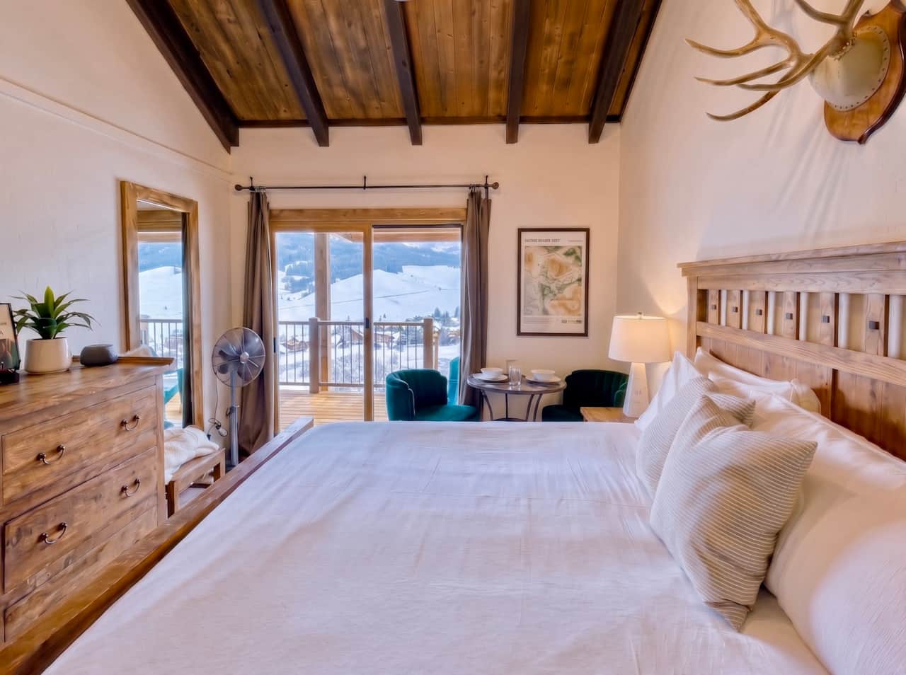 A Mountain View from the comfort of your own king size bed.