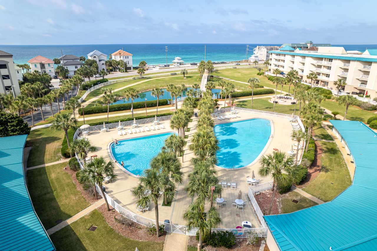 Amalfi Coast Beach Resort! - Two pools (one heated in the winter)