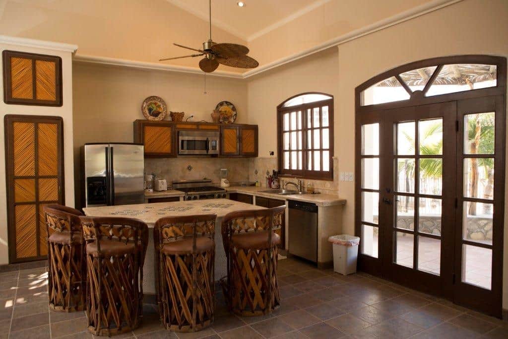 Casita Kitchen & Dining Area