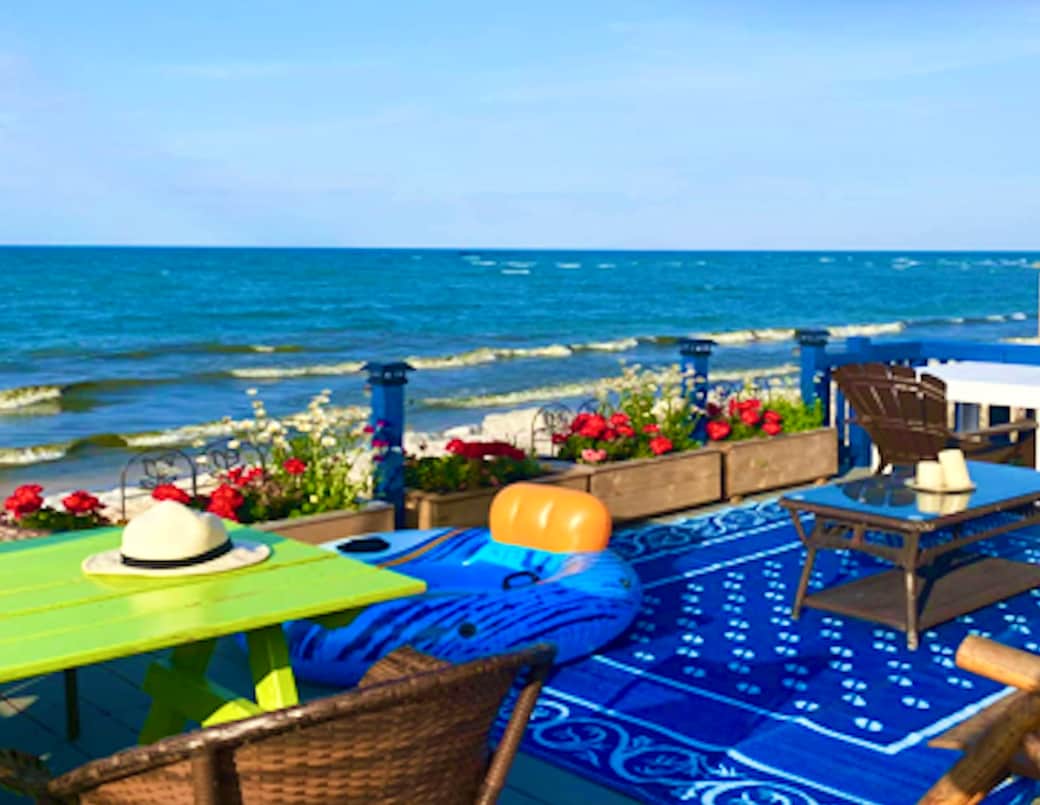 Stunning beachfront view all day