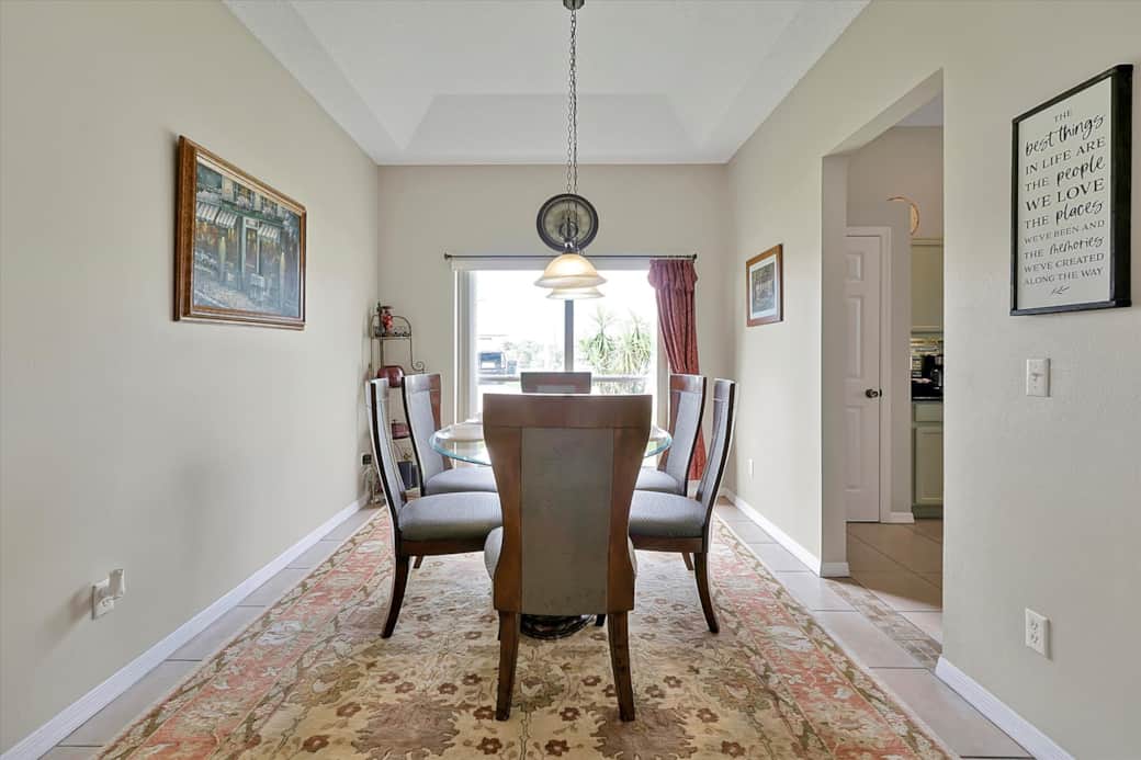 Formal dining room 