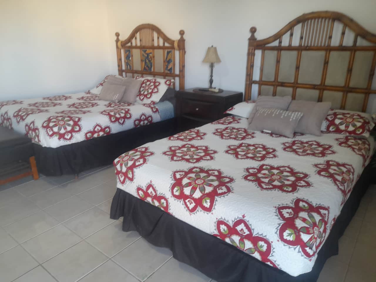 2 Queen Beds