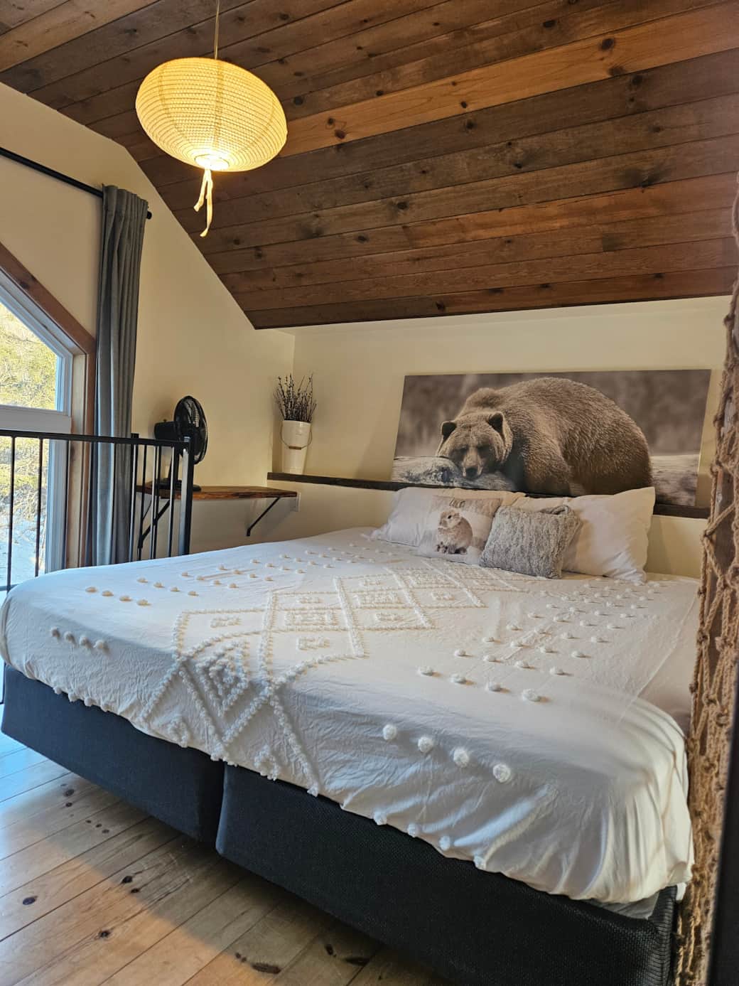 Chambre 1 (lit king +divan-lit simple)