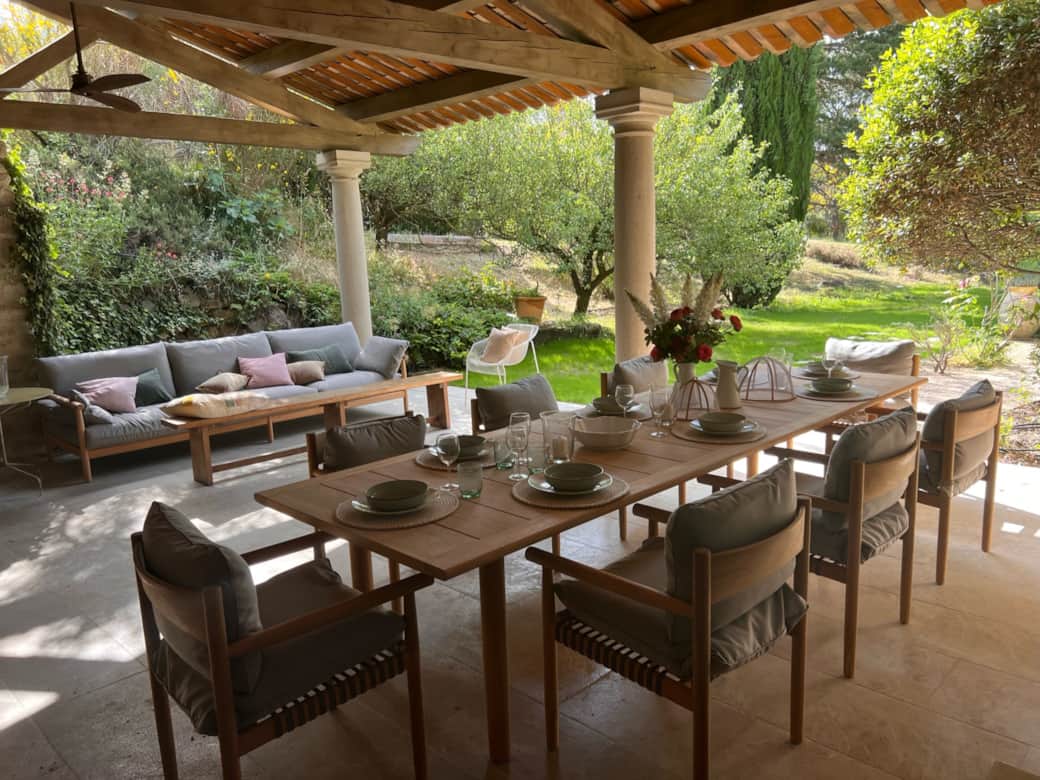 Covered dining area Covered dining area