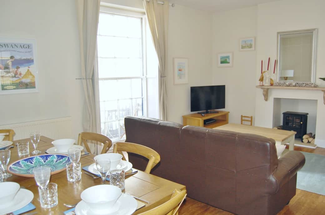 Dining Area Dining Area