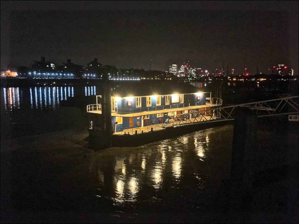 The Harpy night view - Canary Wharf