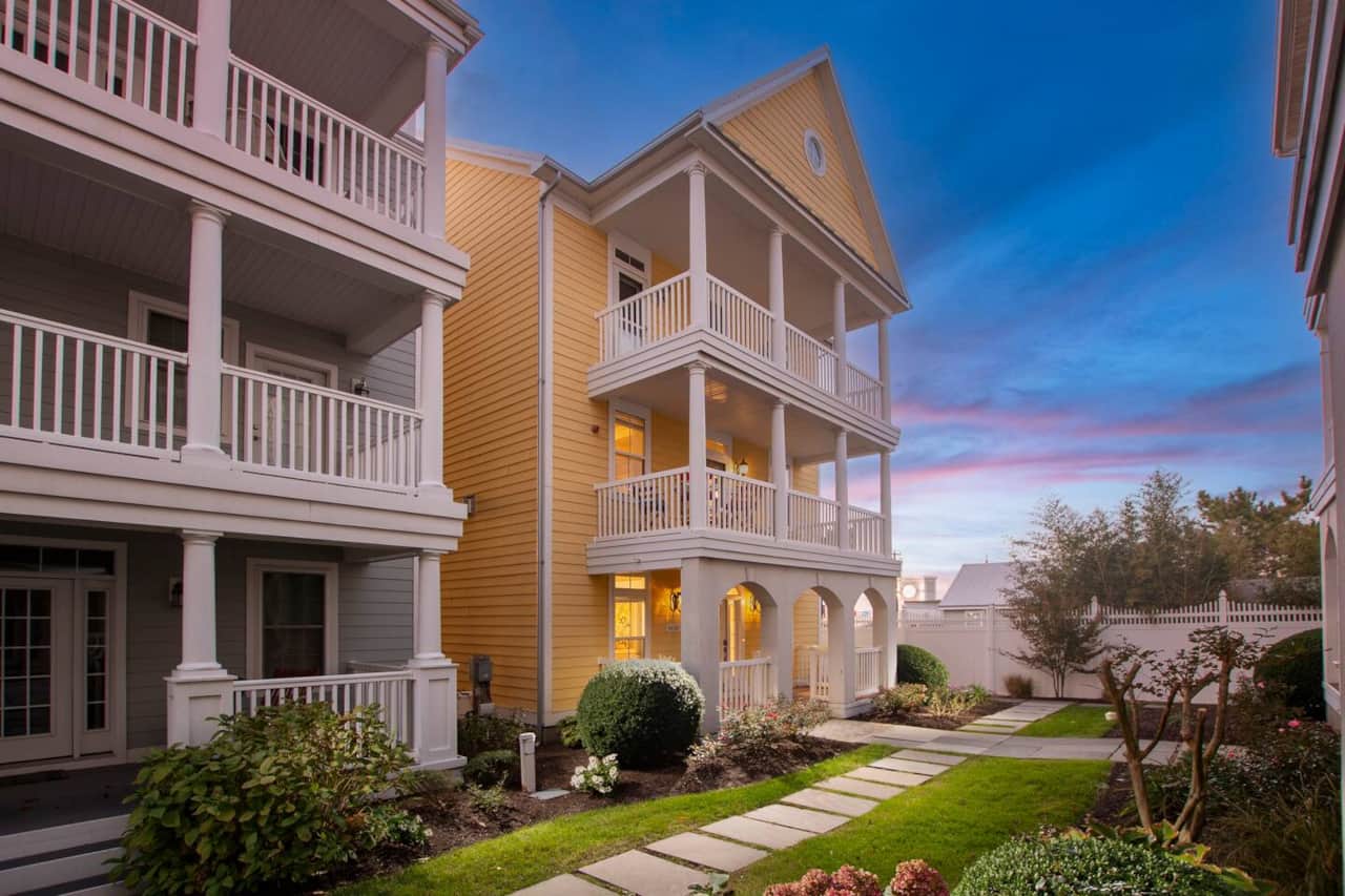 Front Entrance and shared courtyard.