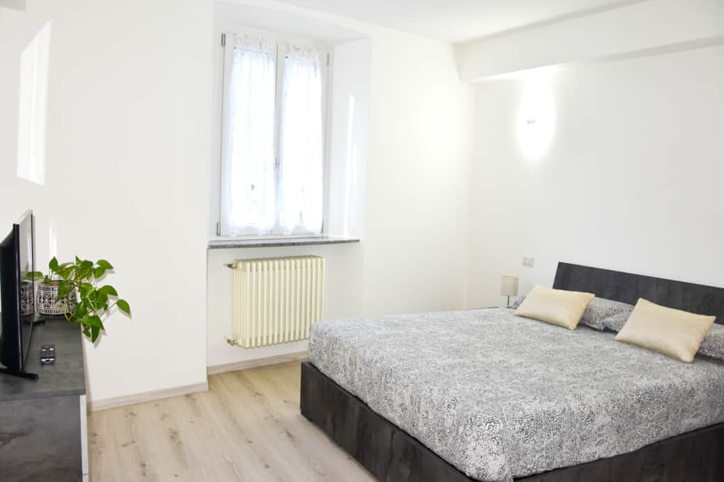 Camera da letto matrimoniale con SmartTV