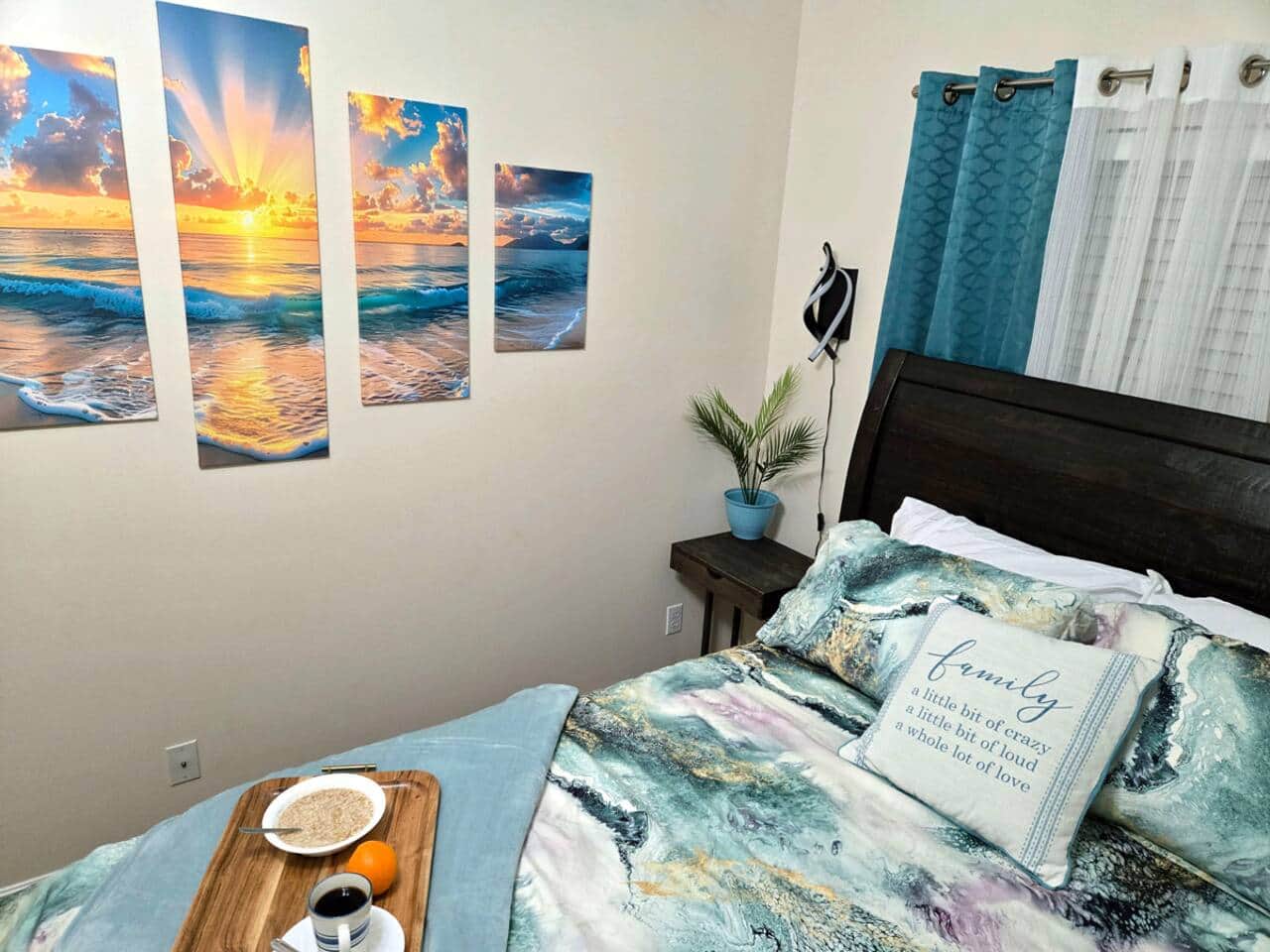 Queen bed, desk, roku tv, charging ports, lamps, dresser, closet