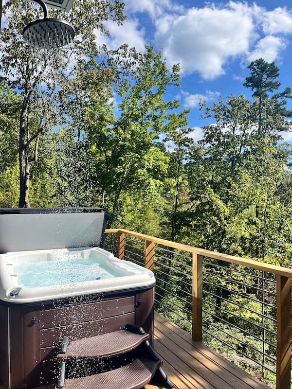 Outdoor shower & hot tub