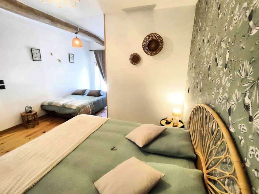 CONFIGURATION EN "L" DE LA CHAMBRE LE CHANT DES OISEAUX