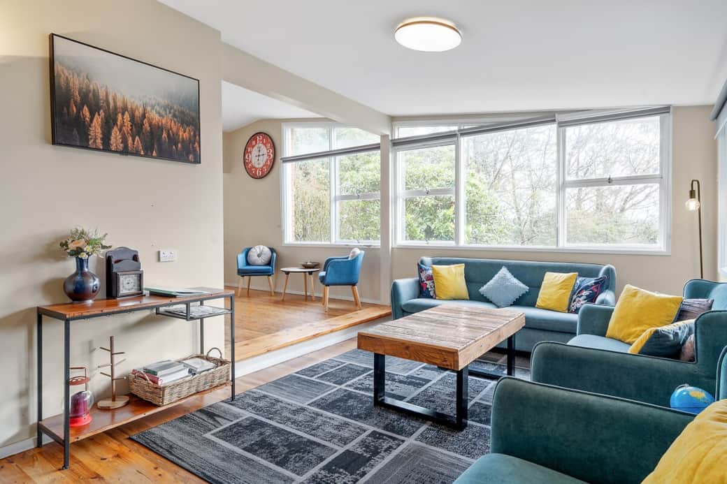 Sit back, untie your shoes and relax in this gorgeous living area surrounded by beutiful mountain atmosphere and singing birds.
Sit back, untie your shoes and relax in this gorgeous living area surrounded by beutiful mountain atmosphere and singing birds.