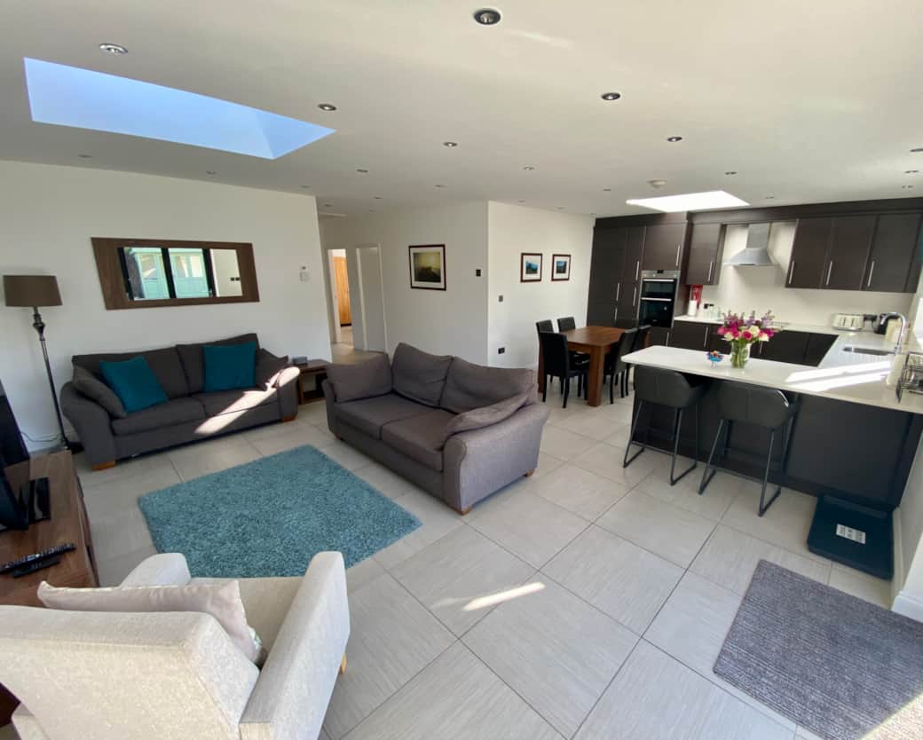 Open Plan Living Room & Kitchen