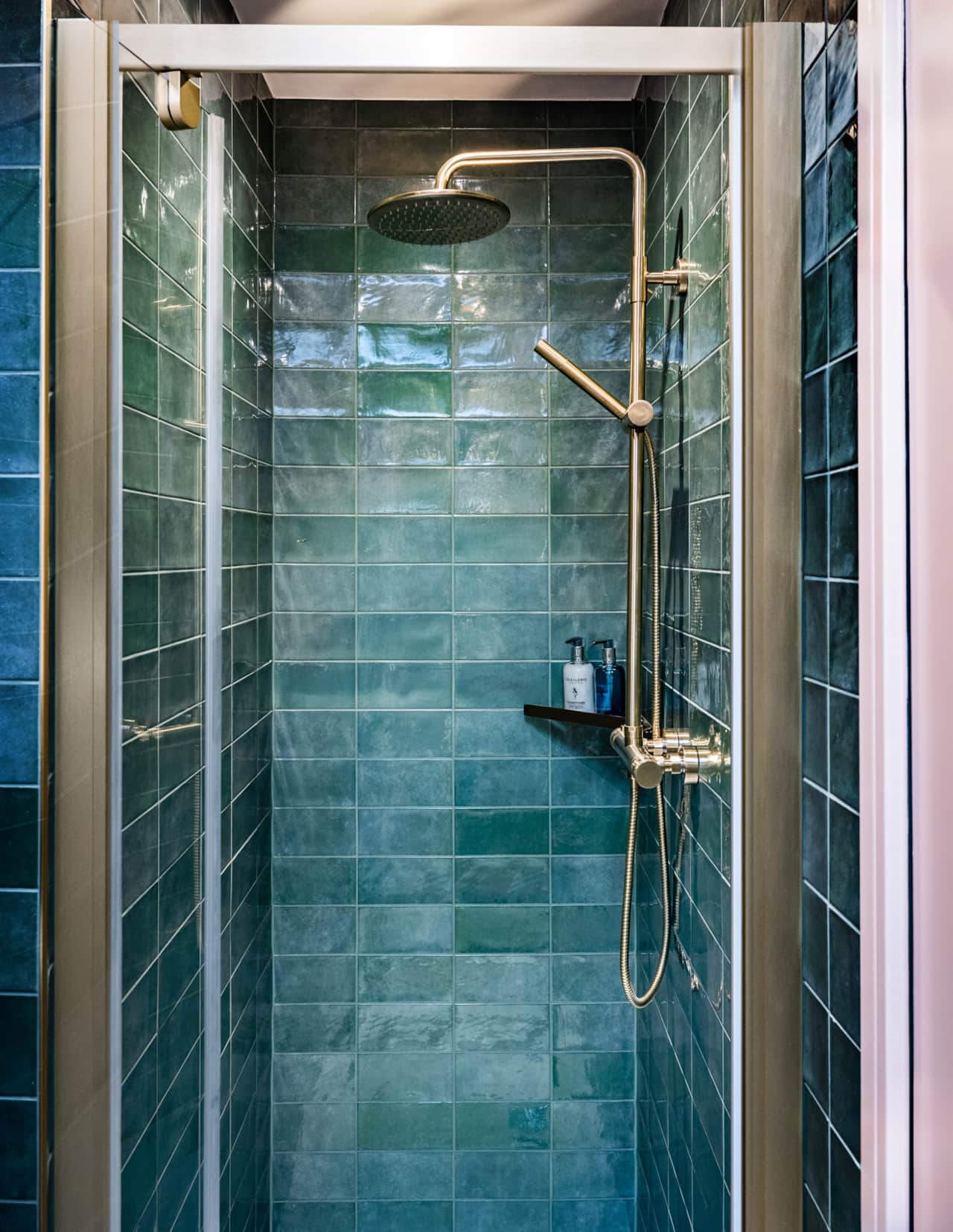 Ensuite shower room