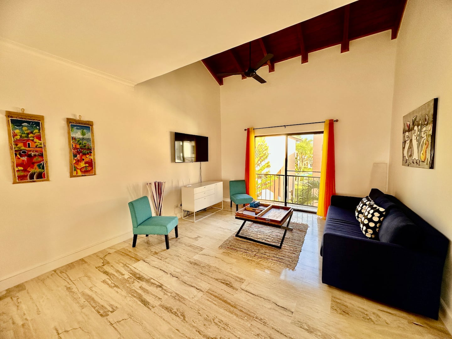 Beautiful condo, great view, pool, beach access photo 2