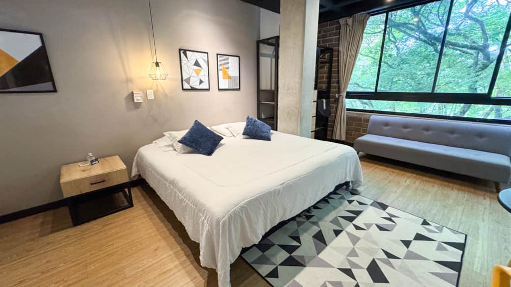 Airbnb Provenza Poblado con terraza, zona de trabajo sujeto a disponibilidad Airbnb Provenza Poblado con terraza, zona de trabajo sujeto a disponibilidad