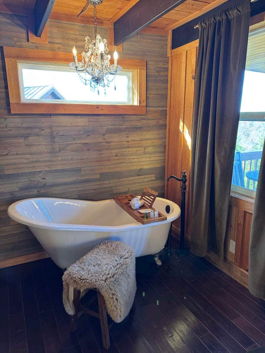 The Seabiscuit Cabin Smoky Mountains 4 The Seabiscuit Cabin Smoky Mountains 4