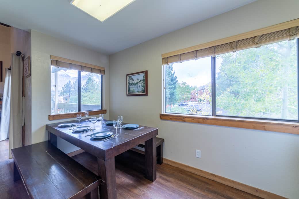 Table with window views