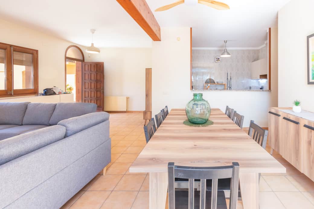 Living room/dining room 