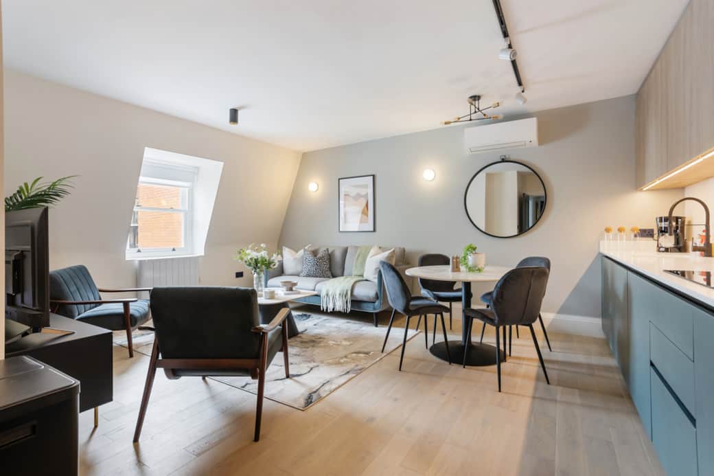 Flat H, 36 Great Russell Street-1