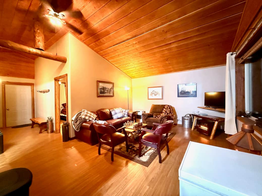 Coffman Cove Whale Point Cabin A Livingroom Coffman Cove Whale Point Cabin A Livingroom
