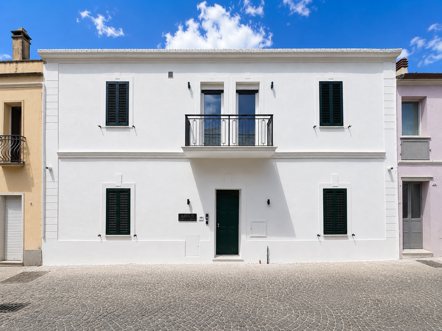 AZULIS DelleTerme Suites — second facade view of the completed building at Via delle Terme 18, Olbia historic centre