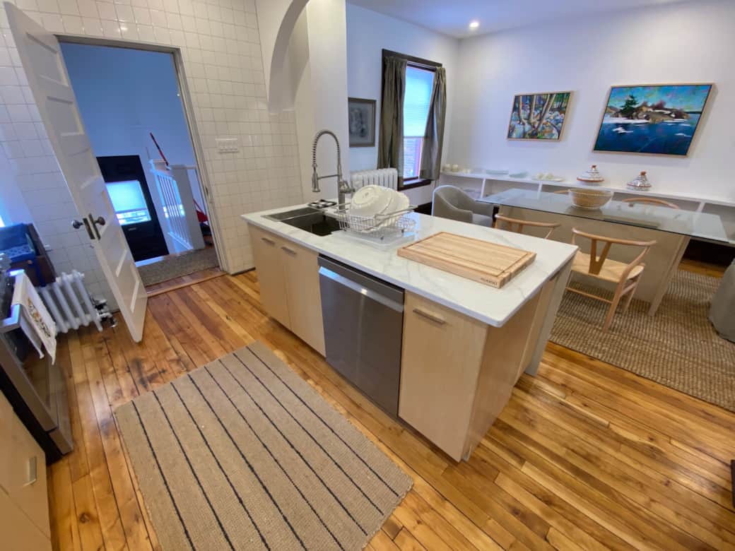 Larch Main Kitchen 3