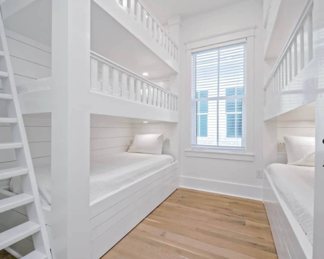 Second Floor 6 bed bunk room