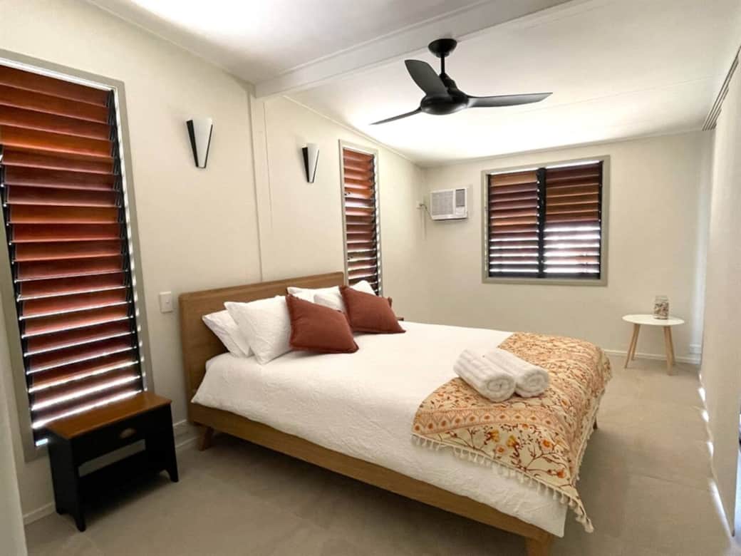 Sully's Beach House - Bedroom 2 with Queen Bed Sully's Beach House - Bedroom 2 with Queen Bed