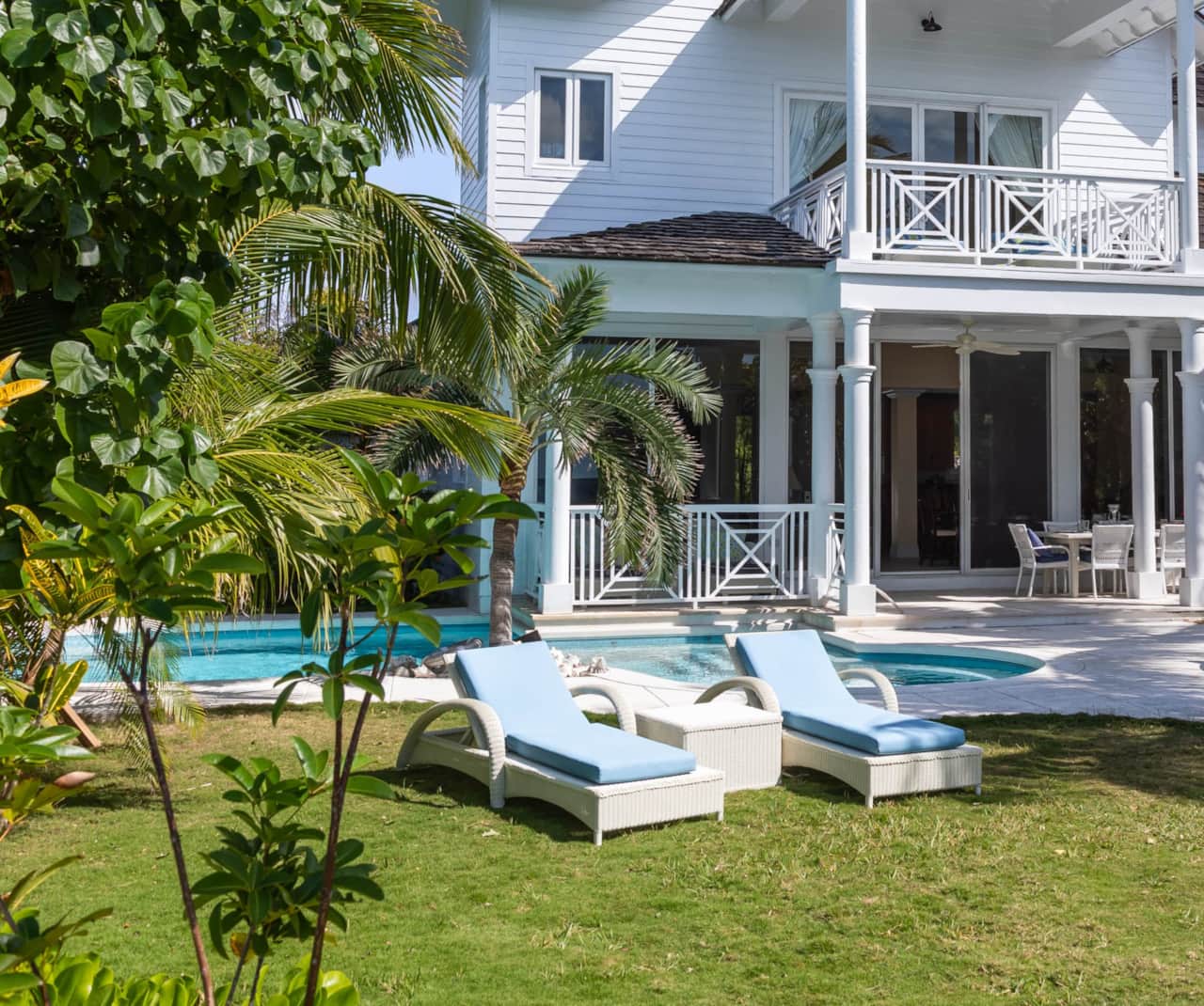 SEABREEZE OUTDOOR
