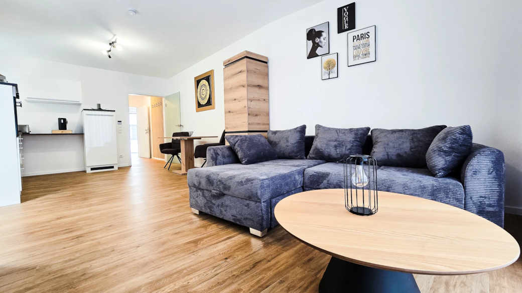 Frensdorf apartments a2 wohnzimmer schlafcouch