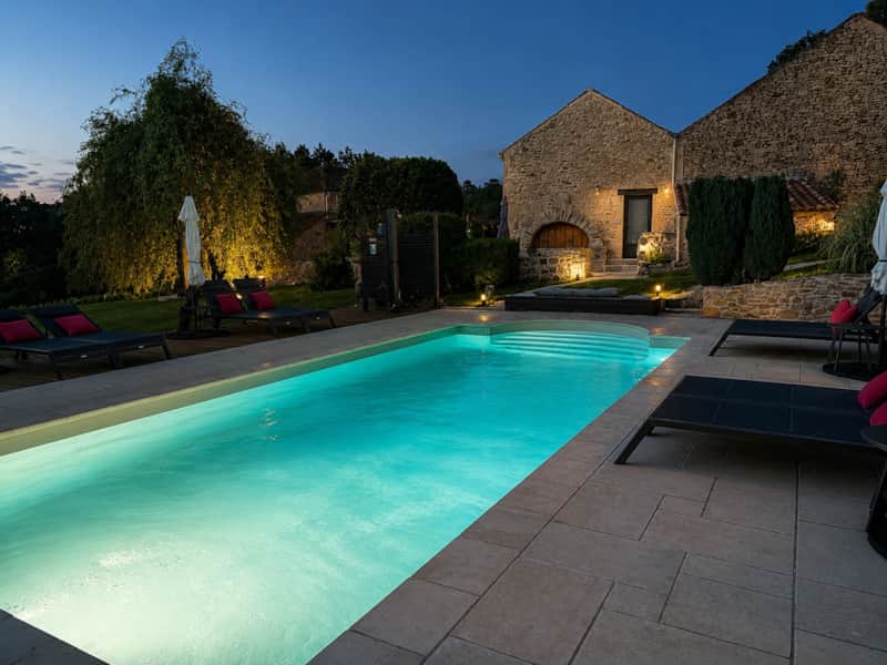 Relaxing beside the swimming pool at Larroque Haute