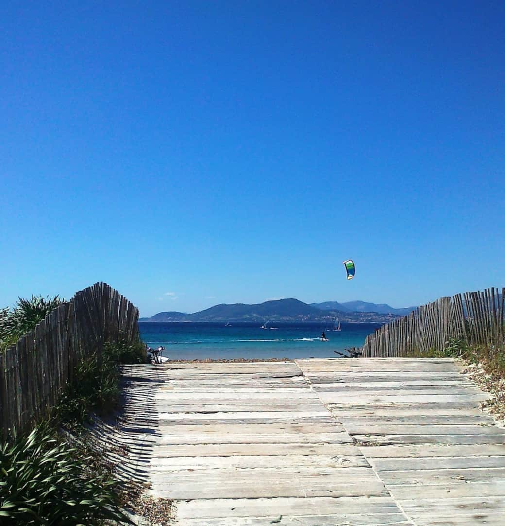 La plage de l'Almanarre près de la résidence. La plage de l'Almanarre près de la résidence.