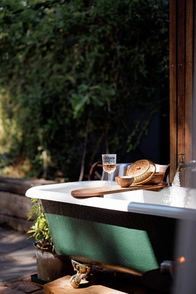Outdoor bath