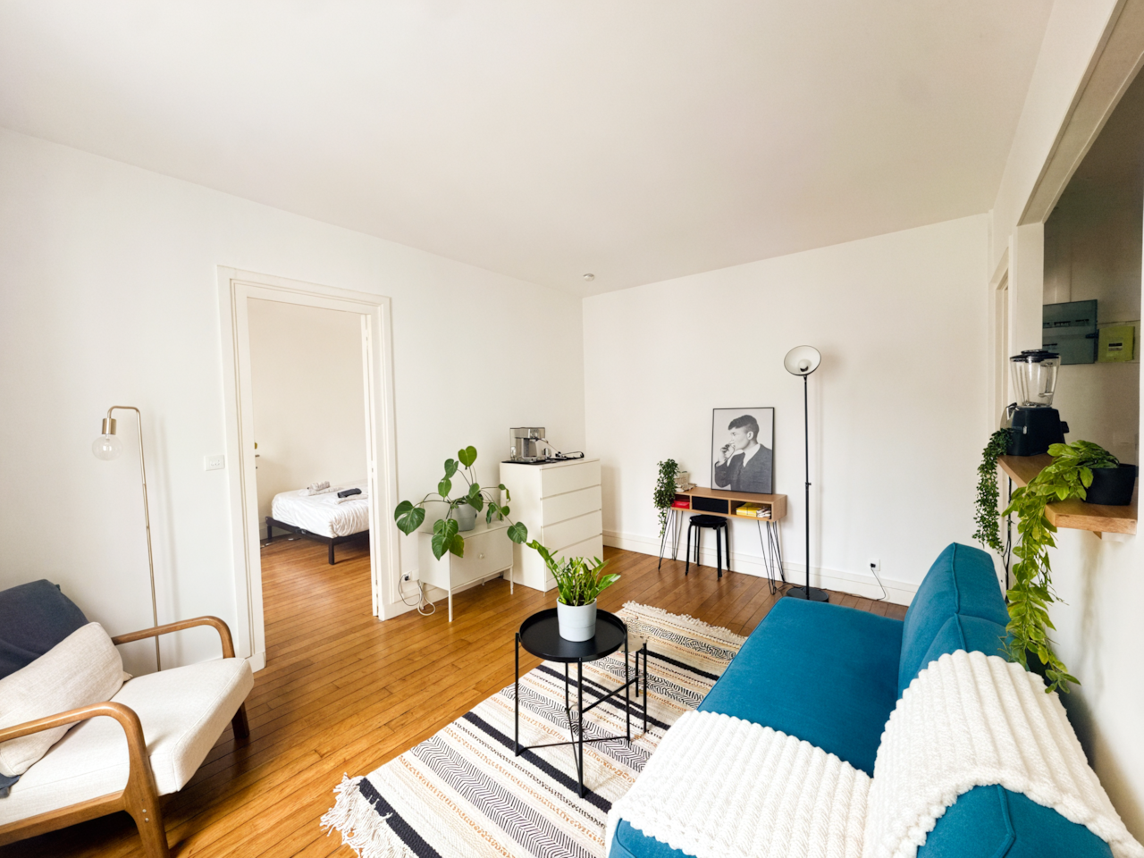 SALON - CHARMANT- 11 eme