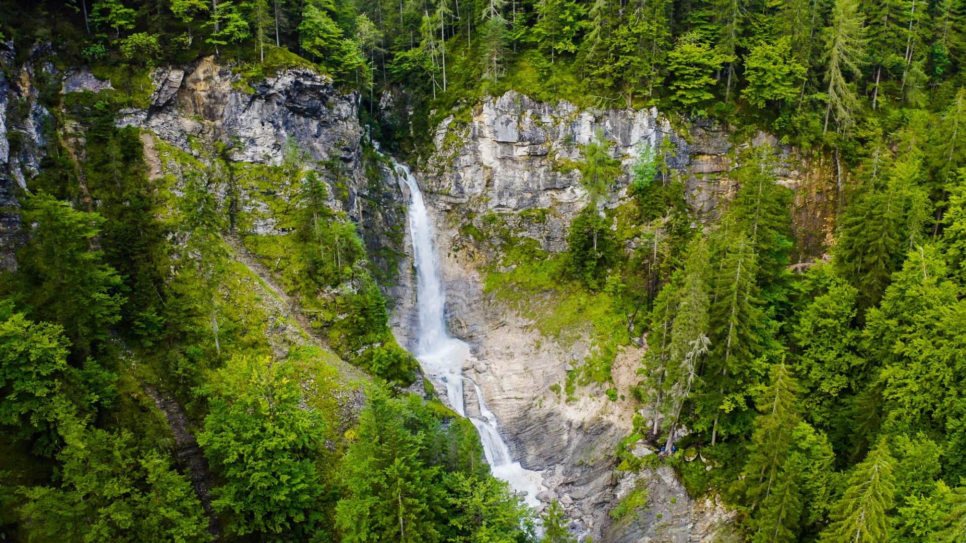Martuljški slapovi (Martuljek Waterfalls)