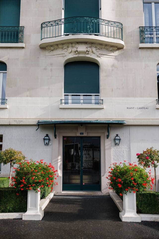 Entrance to the building Entrance to the building
