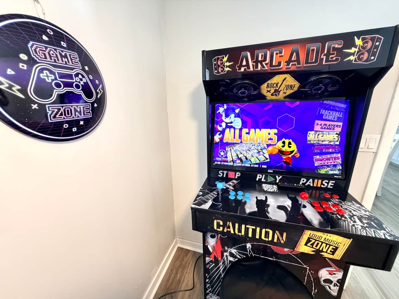 Arcade system with 1000s of games!