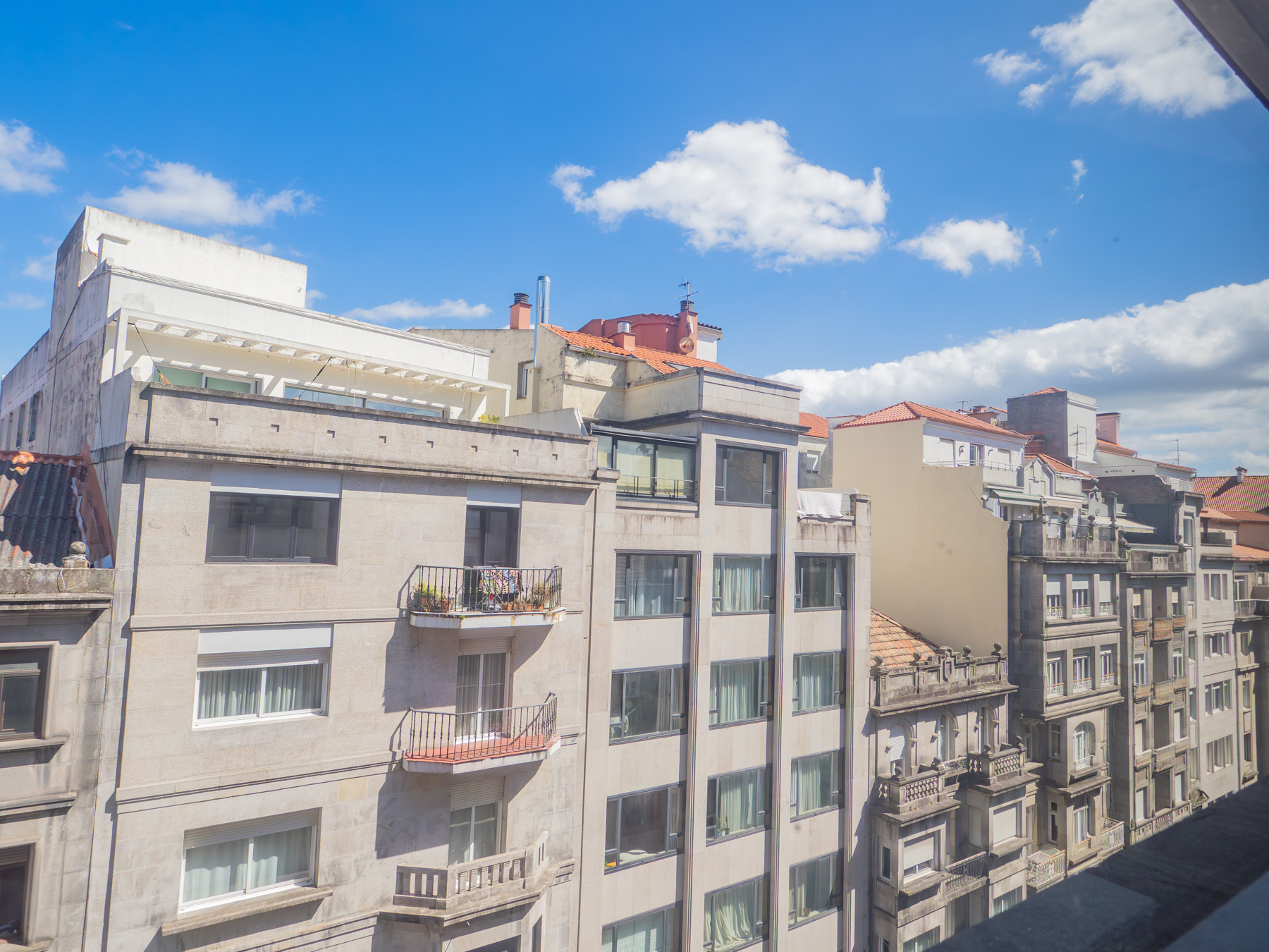 Policarpo Sanz 1, 306 by YBH