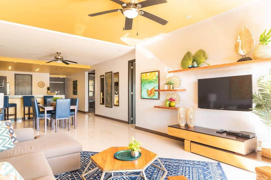 The spacious living/dining room ensures your comfort with two ceiling fans and an large A/C unit. 