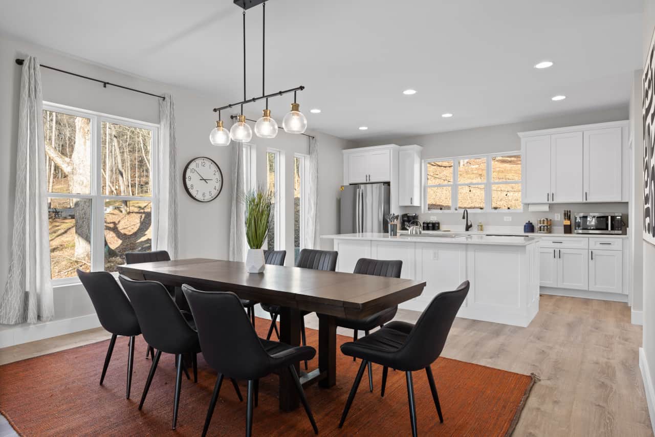 Dining Room & Fully Stocked Kitchen