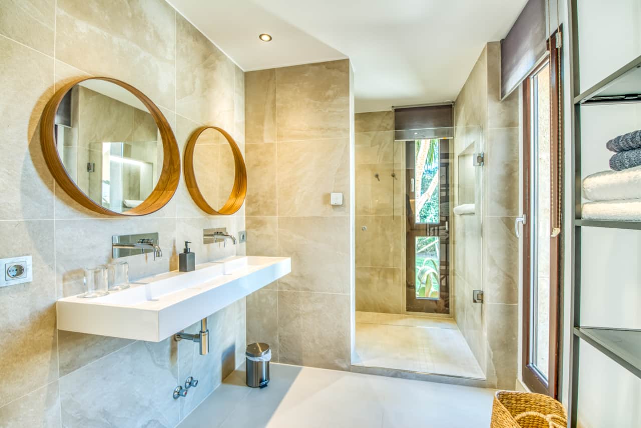 Gilded mirrors in the bathroom
